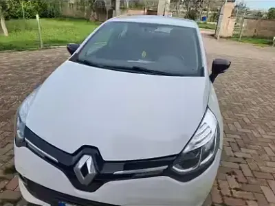 Usata Renault Clio IV 78 CV (57 kW) 2015 Bianco Berlina