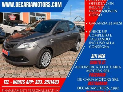 Usata Lancia Ypsilon Silver 69 CV (50 kW) 2022 Grigio Utilitaria