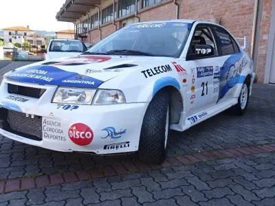 Usata EVO Evo 6 300 CV (220 kW) 2000 Bianco