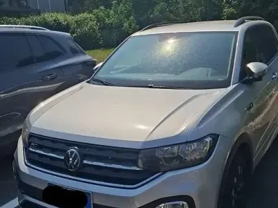 Usata VW T-Cross R-line 95 CV (69 kW) 2022 Grigio SUV