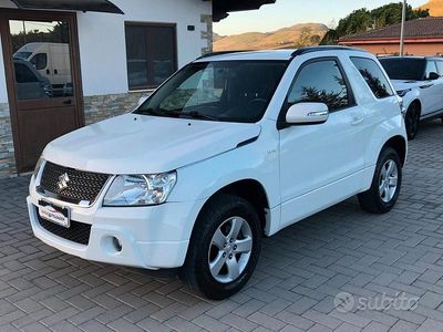 Usata Suzuki Grand Vitara 129 CV (94 kW) 2010 Bianco SUV