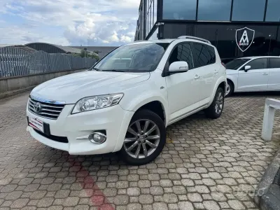 Usata Toyota RAV4 Style 150 CV (110 kW) 2012 Bianco SUV
