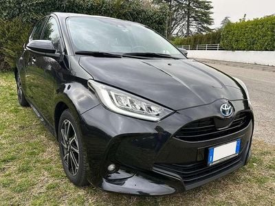 Usata Toyota Yaris Hybrid Trend 92 CV (67 kW) 2023 Nero Berlina