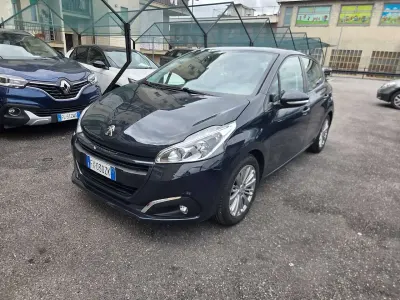 Begagnad Peugeot 208 Allure 83 HK (61 kW) 2019 Other Halvkombi