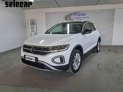 Usata VW T-Roc Style 116 CV (85 kW) 2023 0q pure white SUV