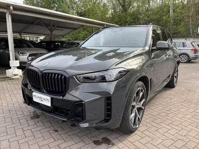Begagnad BMW X5 M Sport 489 HK (359 kW) 2025 Grå SUV