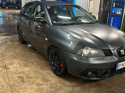 Usata Seat Ibiza 2005 Blu Utilitaria
