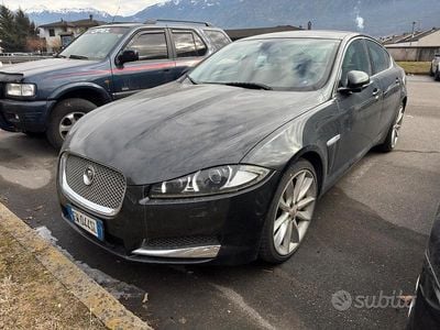 Usata Jaguar XF Portfolio 340 CV (250 kW) 2014 Nero Berlina