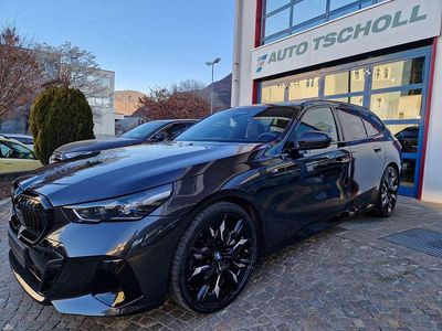 Usata BMW 540 M Sport 303 CV (222 kW) 2025 Sophistograu brillanteffekt Station wagon