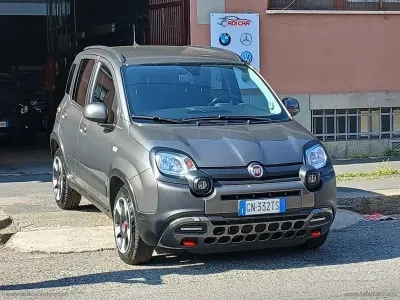 Usata Fiat Panda Cross Cross 69 CV (50 kW) 2023 Grigio Utilitaria