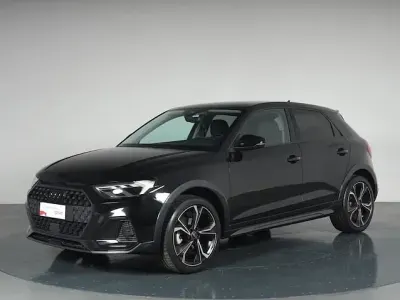 Usata Audi A1 Admired 150 CV (110 kW) 2022 Nero mito metallizzato SUV