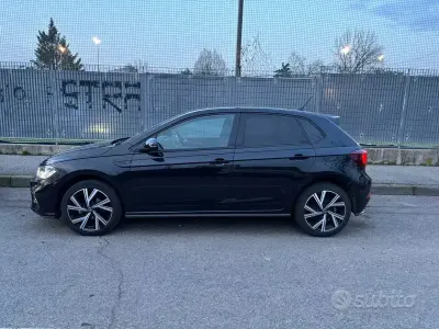 Usata VW Polo R-line 95 CV (69 kW) 2022 Nero Utilitaria