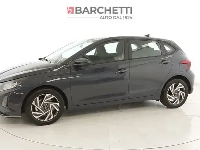 Usata Hyundai i20 101 CV (74 kW) 2024 Aurora gray Utilitaria