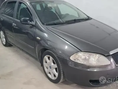 Gebraucht Fiat Croma Active 150 PS (110 kW) 2005 Grau Kombi