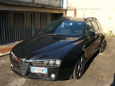 Venduto Alfa Romeo 159 3 2 Jts V6 24v Auto Usate In Vendita