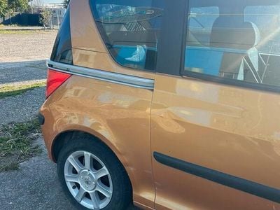 Peugeot 1007