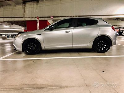 Usata Alfa Romeo Giulietta Distinctive 105 CV (77 kW) 2015 Grigio Berlina