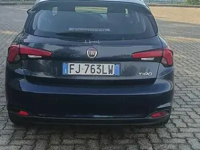 Usata Fiat Tipo 95 CV (69 kW) 2017 Blu Berlina
