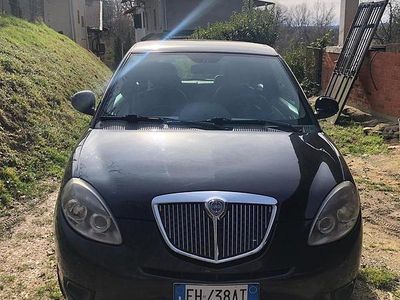 Usata Lancia Ypsilon Platinum 77 CV (56 kW) 2010 Nero Utilitaria