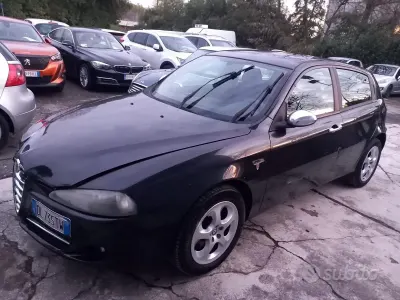 Usata Alfa Romeo 147 120 CV (88 kW) 2008 Nero Utilitaria