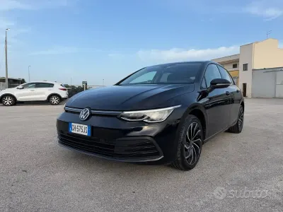 Usata VW Golf VIII 116 CV (85 kW) 2022 Nero Berlina