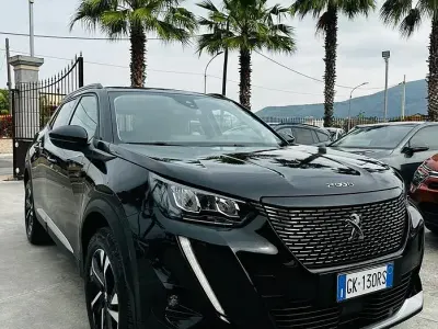 Occasion Peugeot 2008 Allure 131 ch (96 kW) 2022 Noir SUV
