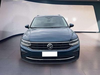 Usata VW Tiguan Life 150 CV (110 kW) 2021 Blu/azzurro SUV