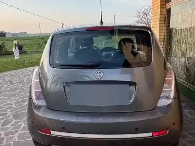 Begagnad Lancia Ypsilon 60 HK (44 kW) 2008 Halvkombi