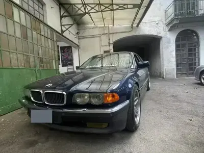 Usata BMW 735 238 CV (175 kW) 2016 Bluazzurro Berlina