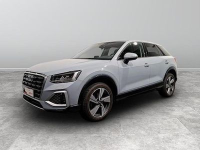 Usata Audi Q2 Admired 116 CV (85 kW) 2022 1x grigio freccia effetto perla SUV