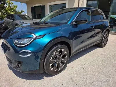 Usata Fiat 600 La Prima 136 CV (100 kW) 2025 Verde SUV