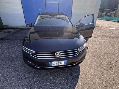 Usata VW Passat Business 122 CV (89 kW) 2021 Nero Station wagon