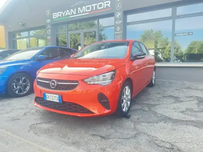 Usata Opel Corsa Edition 102 CV (75 kW) 2022 Arancione Utilitaria