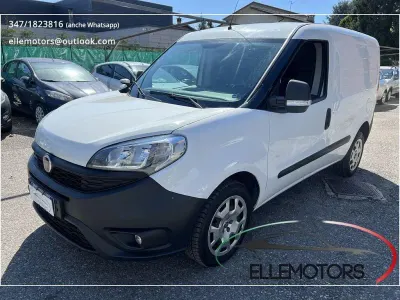 Usata Fiat Doblò 120 CV (88 kW) 2016 Argento Monovolume