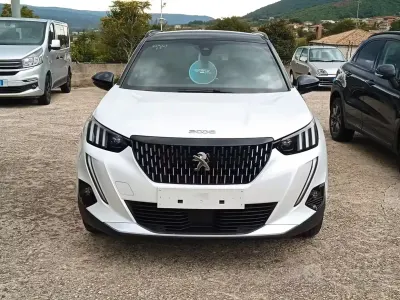 Usata Peugeot 2008 GT 110 CV (80 kW) 2021 Bianco SUV