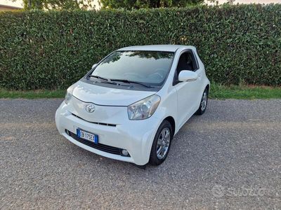 Toyota iQ