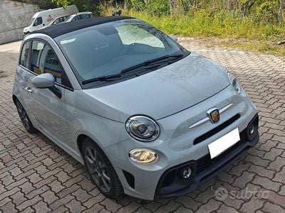 Usata Abarth 595C Turismo 165 CV (121 kW) 2022 Grigio Cabrio
