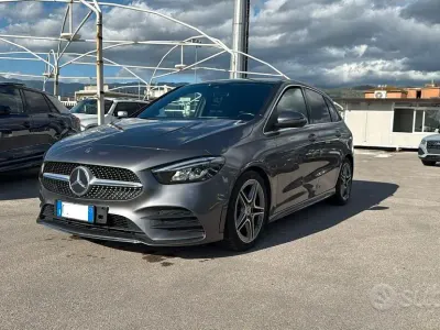 Usata Mercedes B180 Premium 116 CV (85 kW) 2022 Grigio Utilitaria