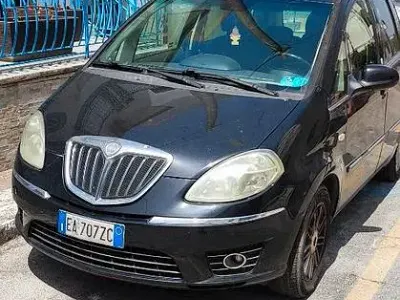 Usata Lancia Musa 77 CV (56 kW) 2010 Nero Monovolume