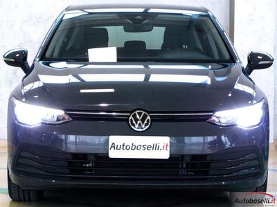 usata VW Golf VIII 1.0 ETSI IBRIDO LIFE 110CV DSG FARI A LED