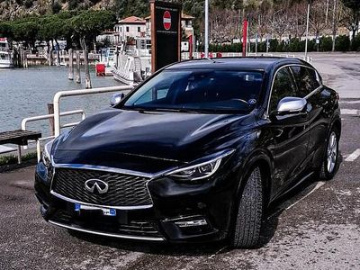 Infiniti Q30