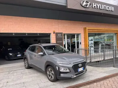 Usata Hyundai Kona 105 CV (77 kW) 2020 Grigio SUV