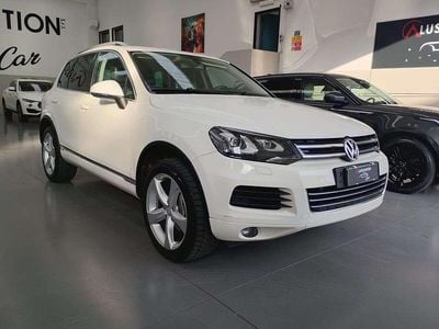 Usata VW Touareg Executive 239 CV (175 kW) 2011 Bianco SUV