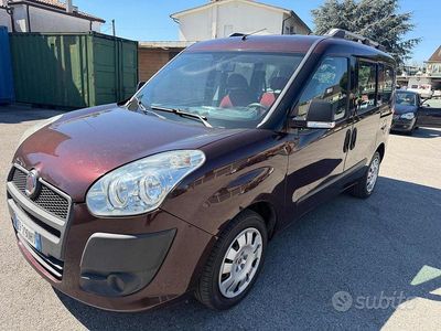 Begagnad Fiat Doblò Active 120 HK (88 kW) 2010 Brun Minibuss