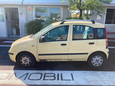 Usata Fiat Panda 69 CV (50 kW) 2011 Giallo Utilitaria