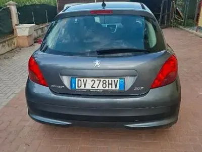 Usata Peugeot 207 73 CV (53 kW) 2009 Bluazzurro Berlina
