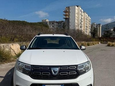 Usata Dacia Sandero Stepway 90 CV (66 kW) 2017 Bianco Berlina