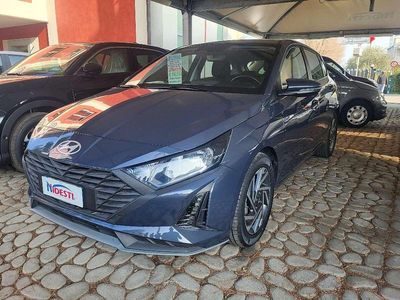 Usata Hyundai i20 84 CV (61 kW) 2024 Grigio scuro metallizzato Utilitaria