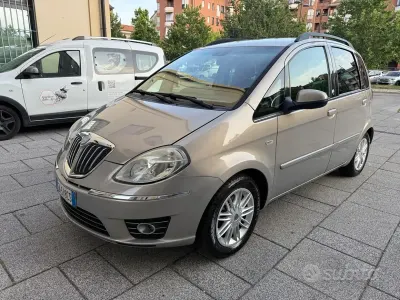 Usata Lancia Musa 77 CV (56 kW) 2010 Grigio Monovolume