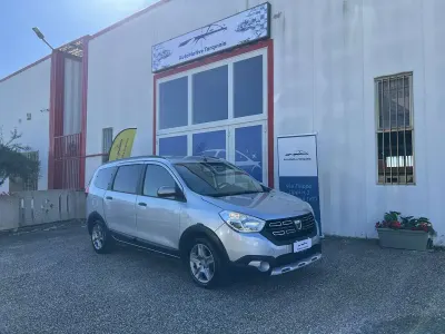 Usata Dacia Lodgy Stepway 116 CV (85 kW) 2022 Argento Monovolume